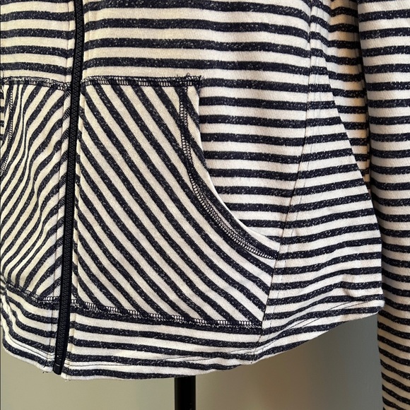 Cable & Gauge Striped Hoodie in Navy & White - Picture 3 of 7